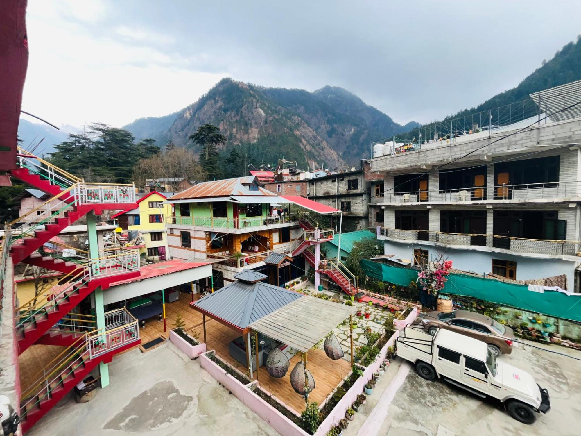 Hotel Dream Valley Kasol #Near Mall Road #River View #Parking #Gaming Zone #Open Terrace #Restaurant Екстер'єр фото