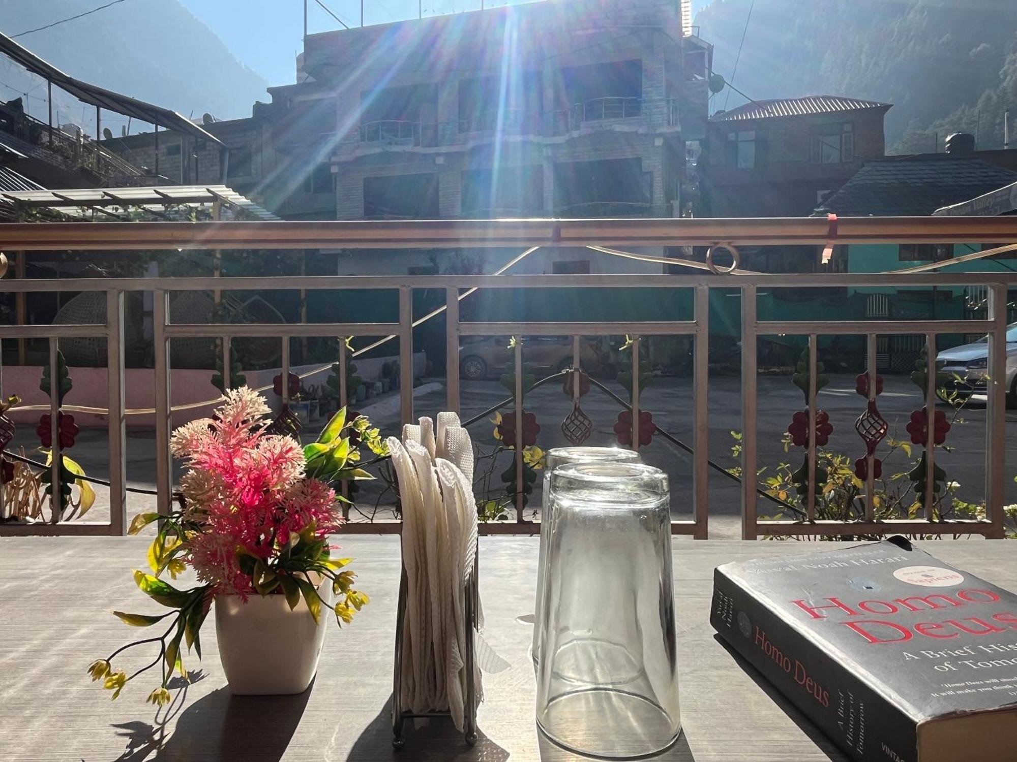 Hotel Dream Valley Kasol #Near Mall Road #River View #Parking #Gaming Zone #Open Terrace #Restaurant Екстер'єр фото