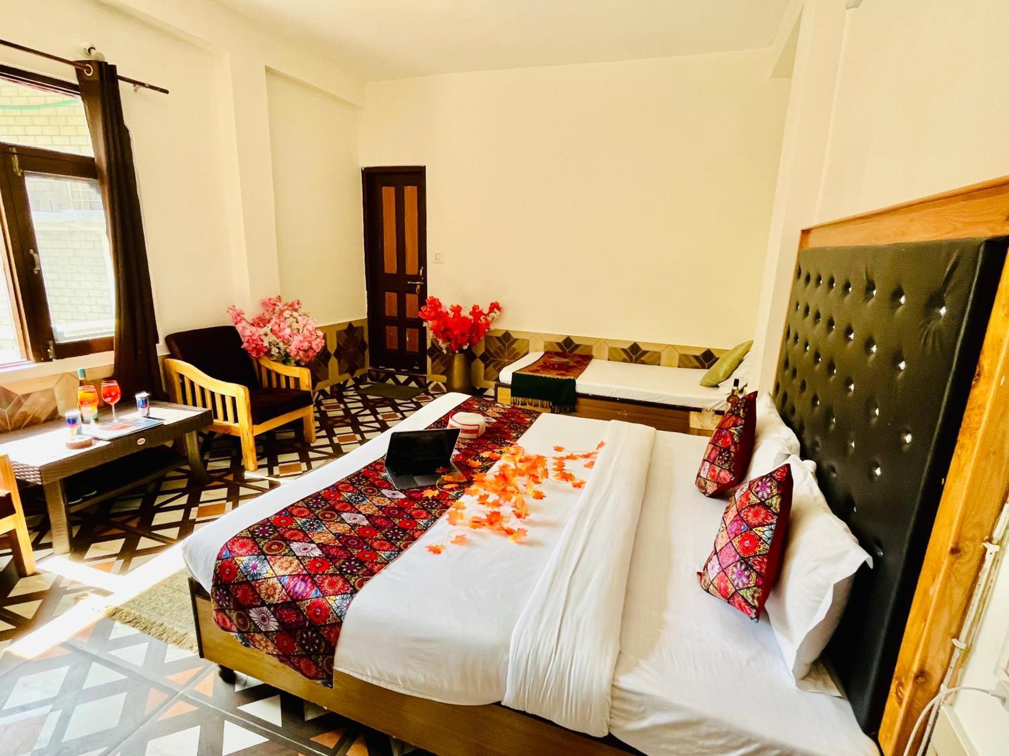 Hotel Dream Valley Kasol #Near Mall Road #River View #Parking #Gaming Zone #Open Terrace #Restaurant Екстер'єр фото