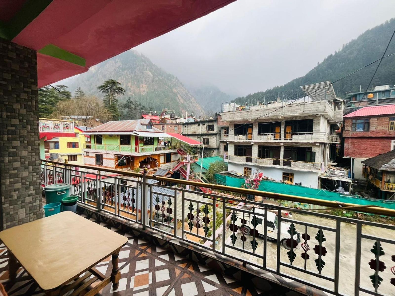 Hotel Dream Valley Kasol #Near Mall Road #River View #Parking #Gaming Zone #Open Terrace #Restaurant Екстер'єр фото